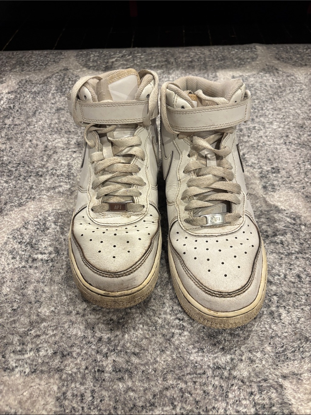 Classic Nike air White High-Top Sneakers